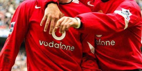 巅峰鲁尼为何放弃皇马？拒绝C罗邀请坚守曼联母队埃弗顿成最终归宿